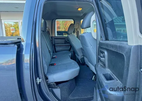 2018 Ram 1500 St z USA, uszkodzony, nr VIN 1C6RR7FG2JS190097